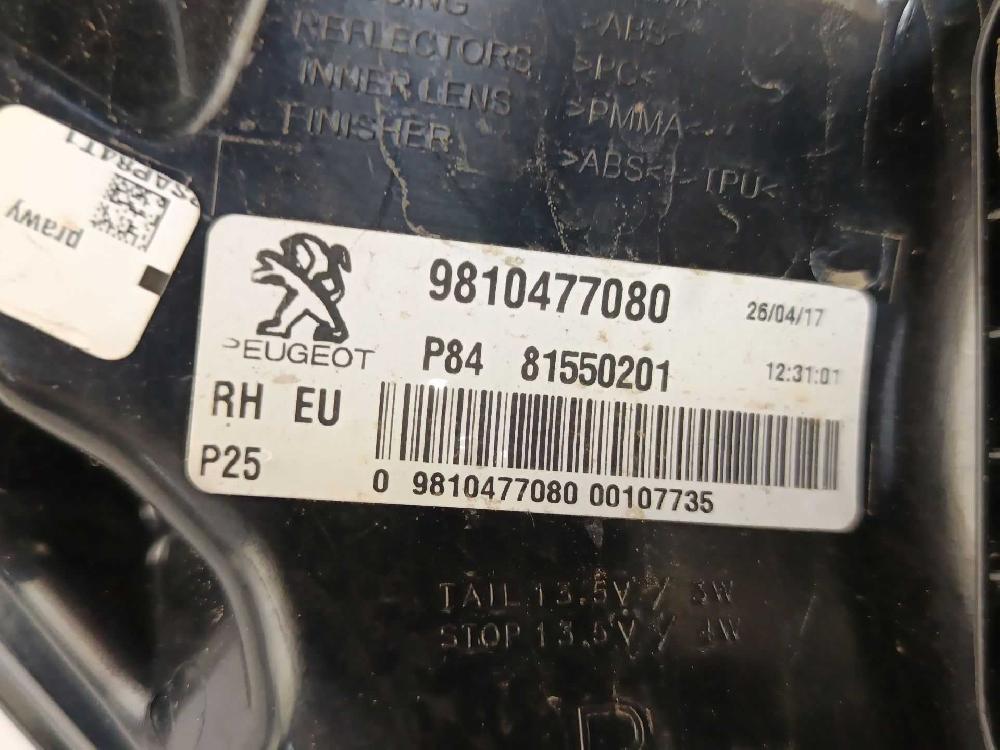 Piloto trasero derecho YH01 9810477080 de Peugeot 3008 suv (mc_, mr_, mj_, m4_) 2016-0 131 CV con 123357 km - pieza usada