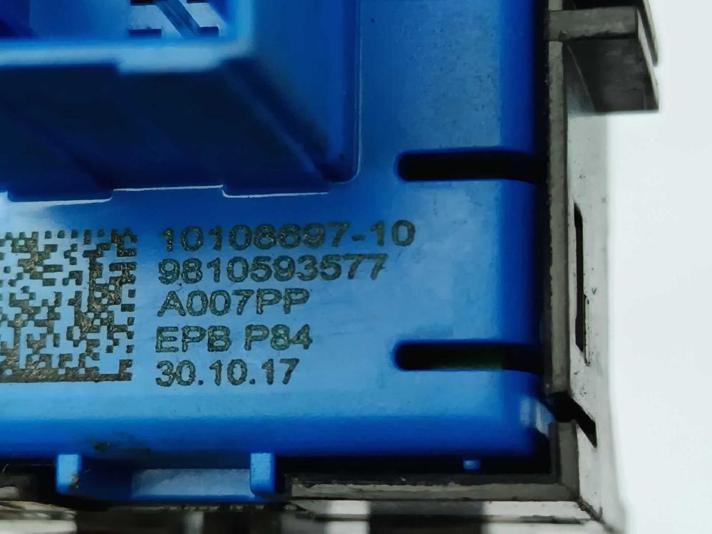 Comando travão mão elétrico YH01 9810593577 de Peugeot 3008 suv (mc_, mr_, mj_, m4_) 2016-0 131 CV con 123357 km - pieza usada
