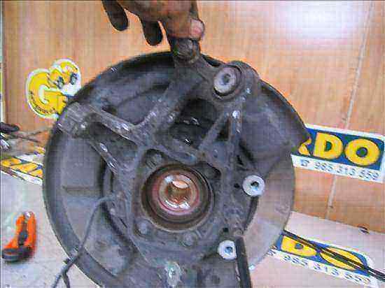 MAZDA Premacy CP (1999-2005) Rear Right Wheel Hub 24474139