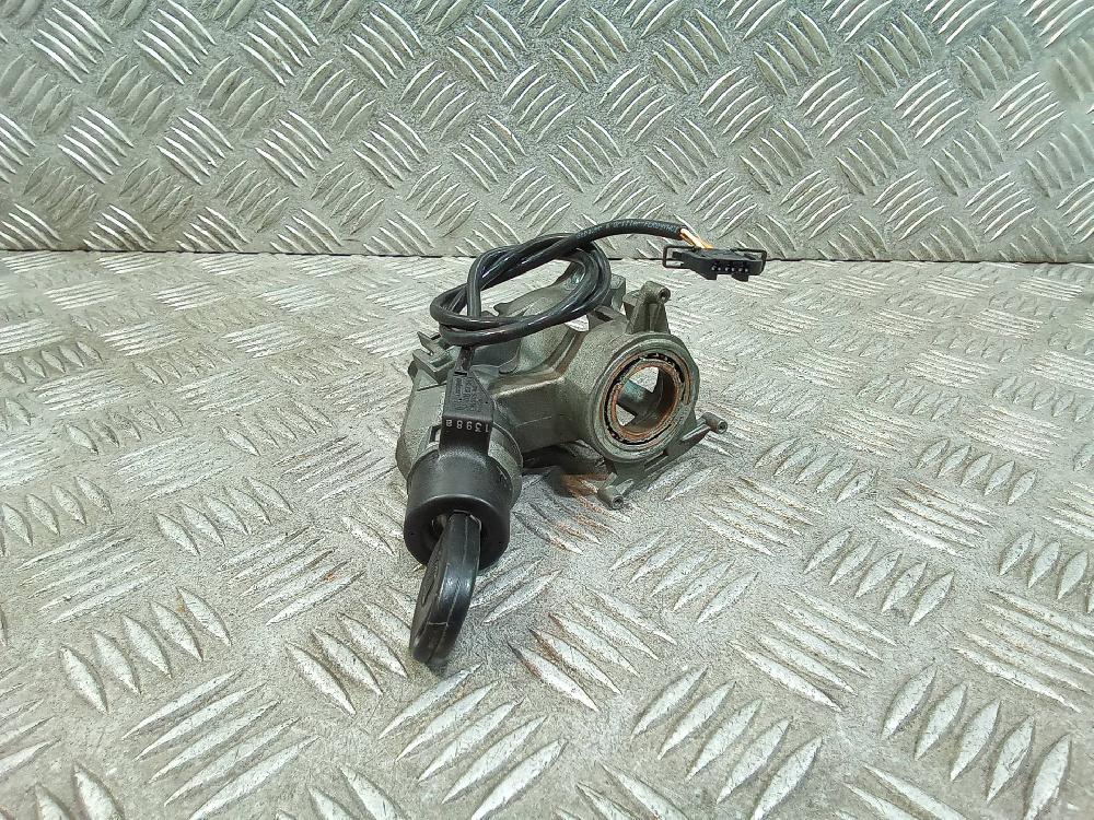 BMW M5 E28 (1984-1988) Ignition Lock 357905851F 26038420