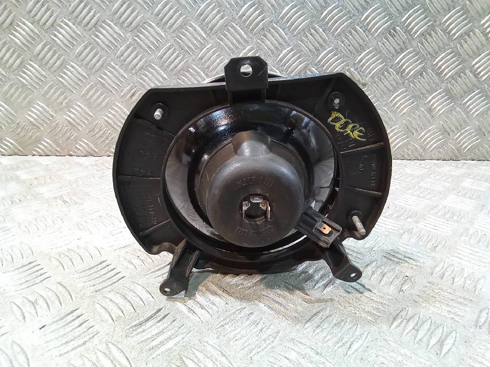 SUZUKI Phare avant droit 24516716