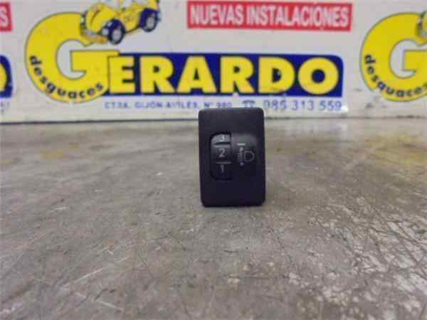 TOYOTA RAV4 2 generation (XA20) (2000-2006) Headlight Switch Control Unit 24477708