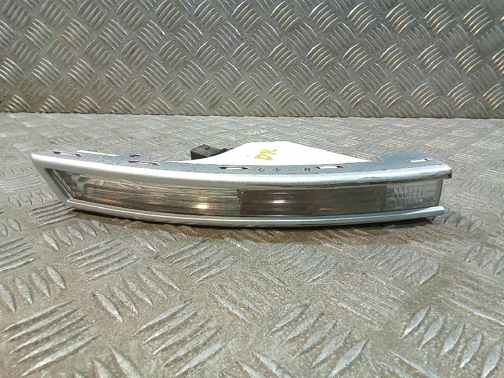 VOLKSWAGEN Passat B3 (1988-1993) Front Right Fender Turn Signal 3C0807718A,3C0953042E 24553263