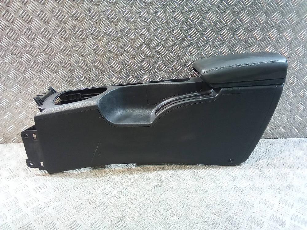 NISSAN Qashqai 1 generation (2007-2014) Armrest P13149A77000, K77770 25920544