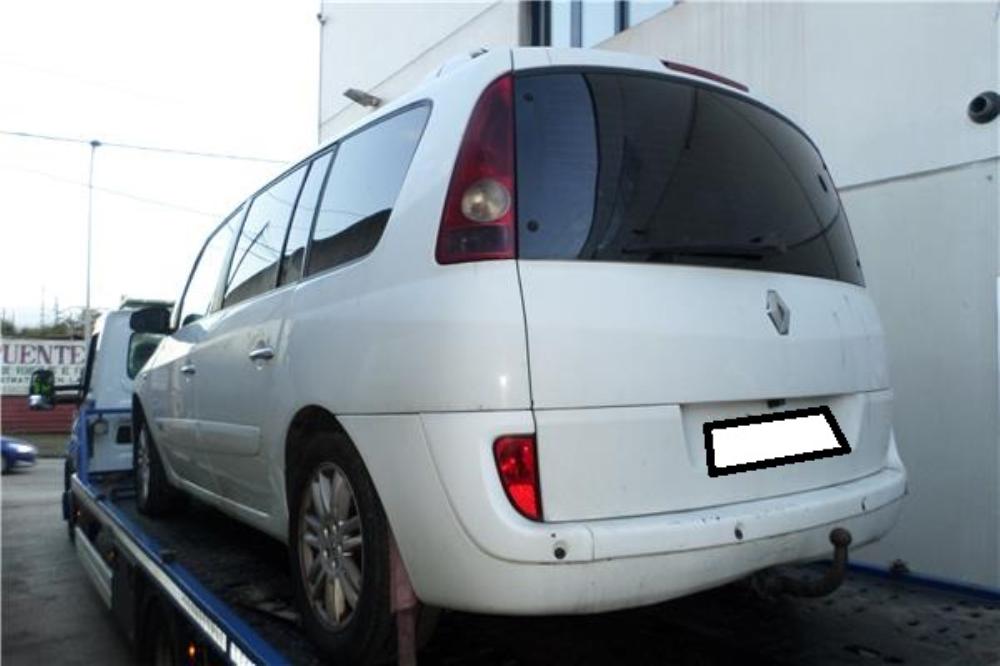 KIA Carnival UP/GQ (1999-2006) A hátsó lökhárító egyéb részei 820027154 25920030