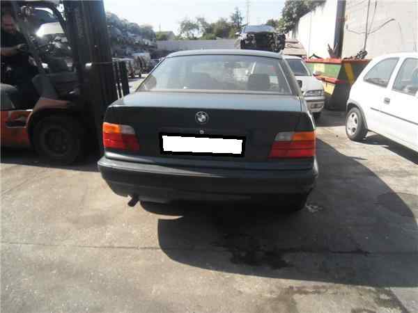 BMW Передний левый указатель поворота 24477090