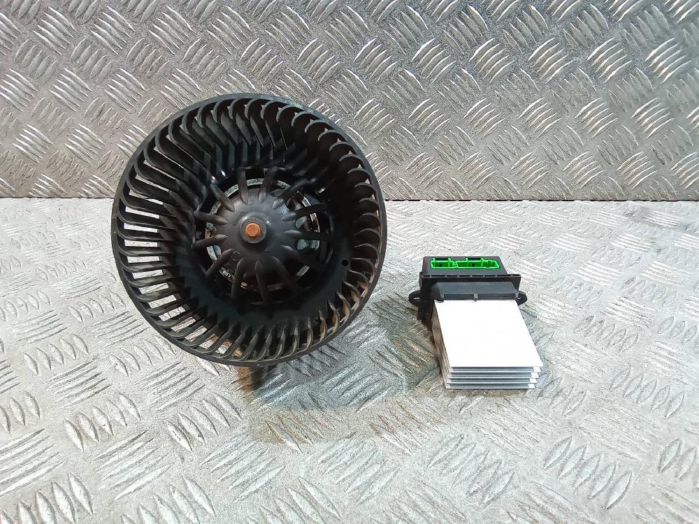 CHRYSLER 300C 2 generation (2011-2023) Heater Blower Fan 24552363
