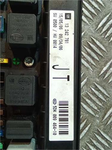 Caja de relés / fusibles Z 17 DTH 13242781 de Opel Astra h (a04) 2007-2014 con 185000 km - pieza usada