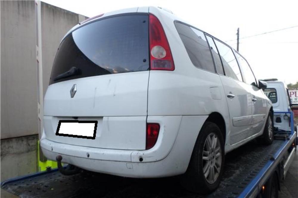 KIA Carnival UP/GQ (1999-2006) A hátsó lökhárító egyéb részei 820027154 25920030