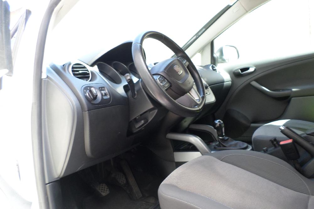 SEAT Altea 1 generation (2004-2013) Rankinio stabdžio rankena 1K0711303M 24544267