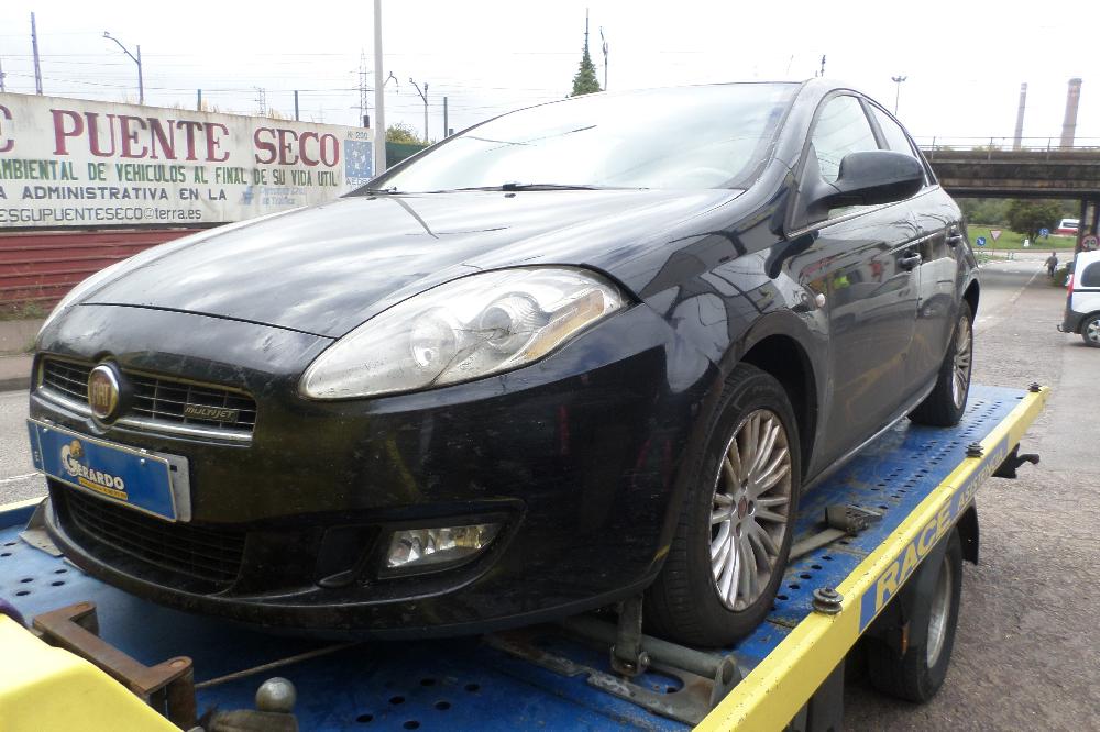 FIAT Bravo 2 generation (2007-2011) Jobb első féktárcsa 25590243