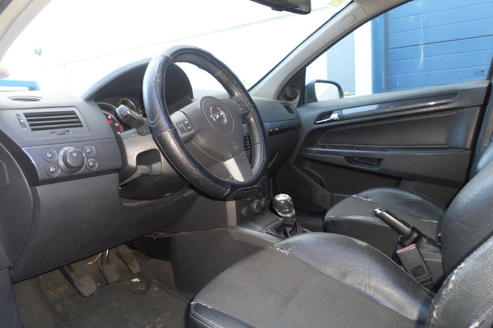 VAUXHALL Astra H (2004-2014) Hасос кондиционера 24466996,383601234 25903719