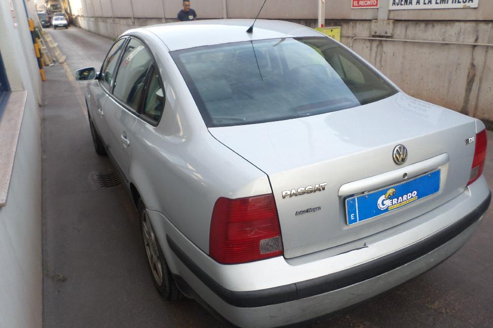 VOLKSWAGEN Golf 3 generation (1991-1998) Стартер 068911024E,D7R33 26034720