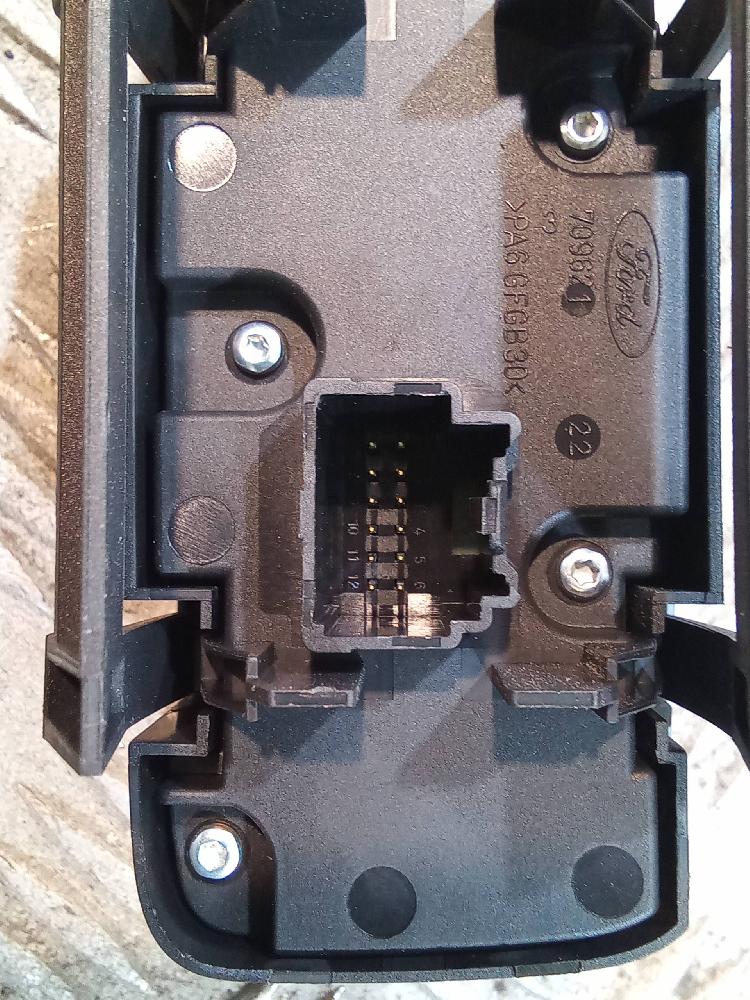 HYUNDAI ix35 1 generation (2009-2015) Headlight Switch Control Unit 10004132, 8A6T13A024BB 24512050