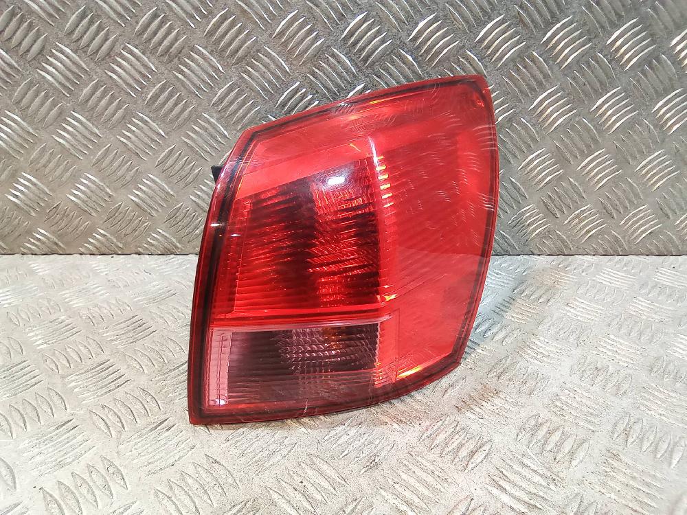 NISSAN Qashqai 1 generation (2007-2014) Feu arrière droit 89070312 25920475