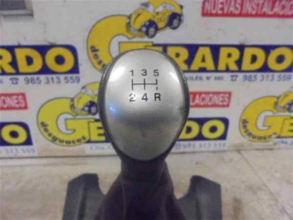 HYUNDAI ix35 1 generation (2009-2015) Gear Shifting Knob 24480131