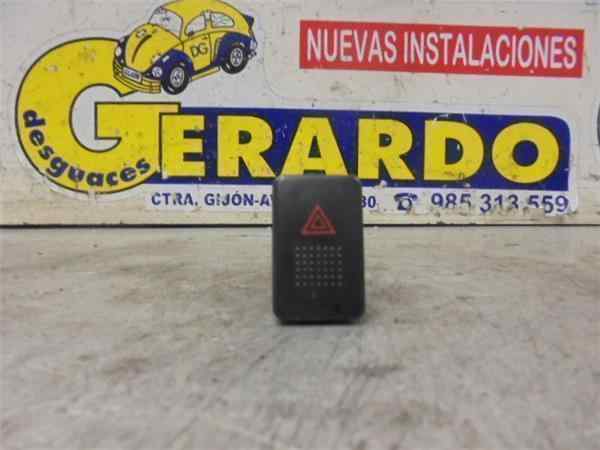 AUDI A6 C5/4B (1997-2004) Hazard button 24554975
