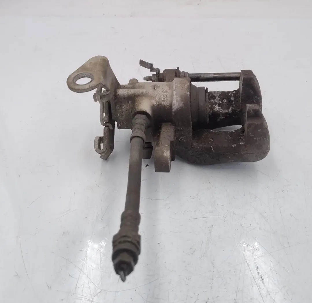 Pinza de freno trasera derecha 350A1000 de Fiat Punto (6u) (01/13>03/17<) 2013-2017 con 209000 km - pieza usada