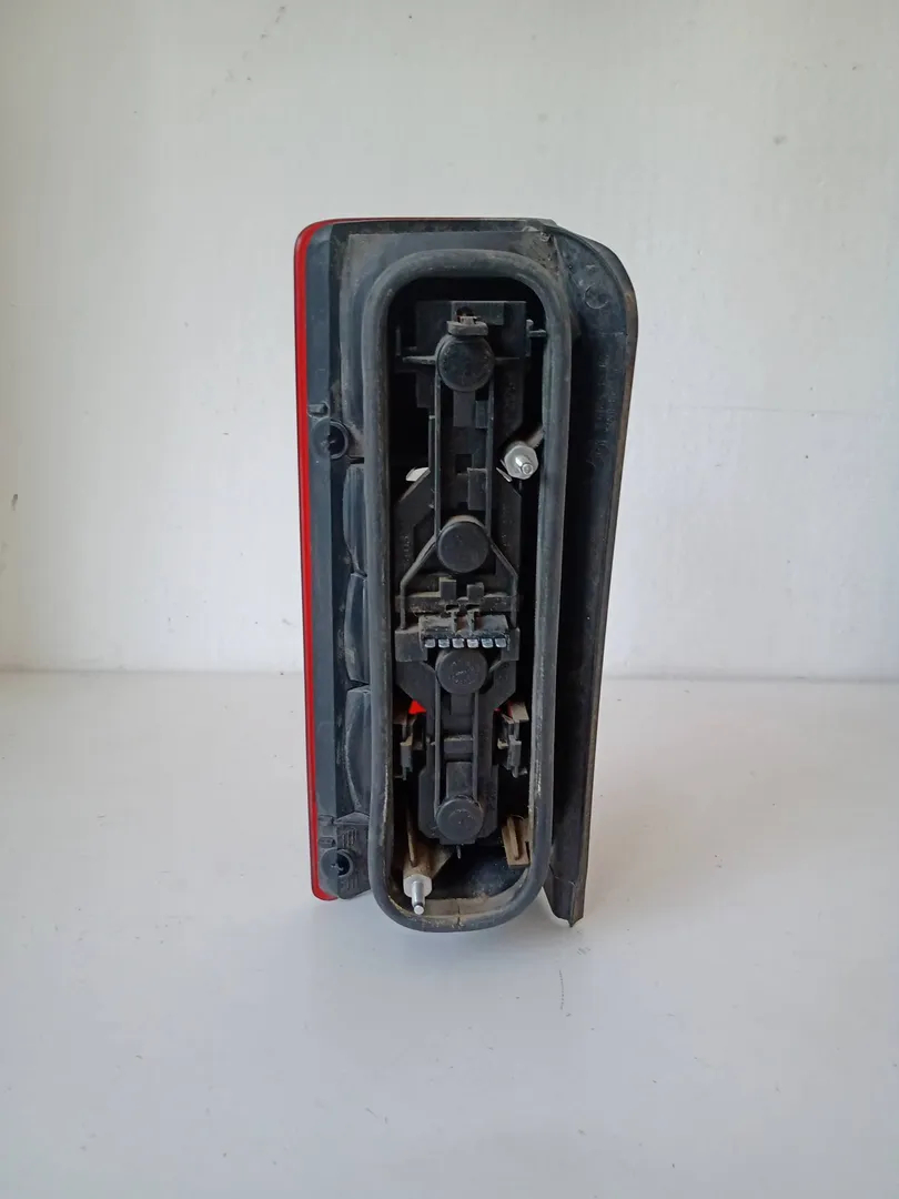 Scheinwerfer rechts kofferraum Z16YNG 9199761 de Opel Combo furgón/ranchera familiar 2005-2012 con 282021 km - pieza usada