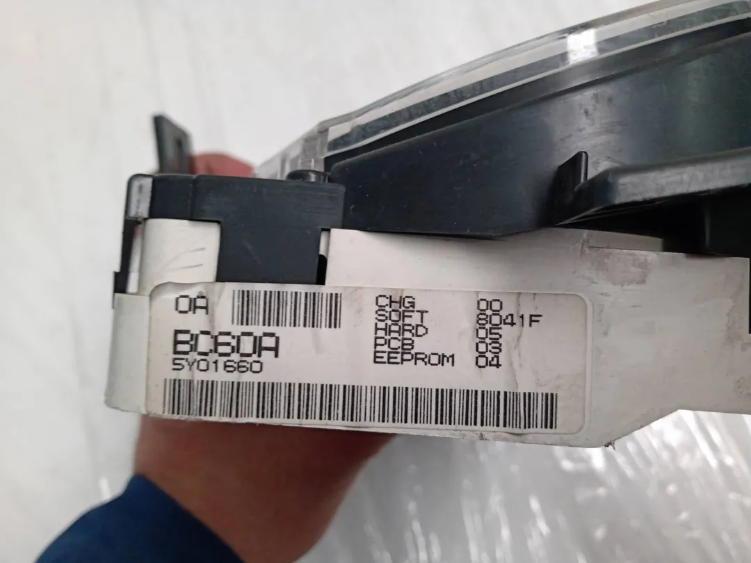 Odometer CR14 de Nissan Micra c+c iii (k12) 2005-0 - pieza usada