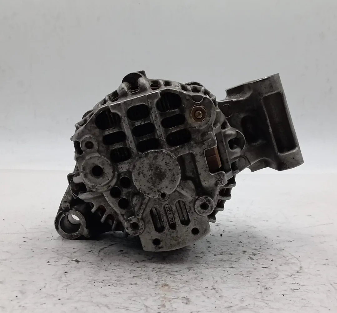 Alternador 1071418 de Ford Fiesta iv (ja_, jb_) 1995-2002 - pieza usada
