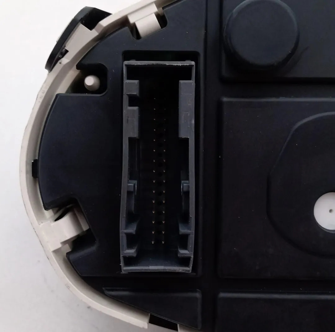 Reloj cuenta kilómetros de Ford Fiesta vi (cb1, ccn) 2008-2000 - pieza usada
