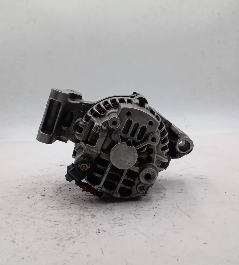 Alternador 1071418 de Ford Fiesta furgón (jv_) 2000-2003 - pieza usada