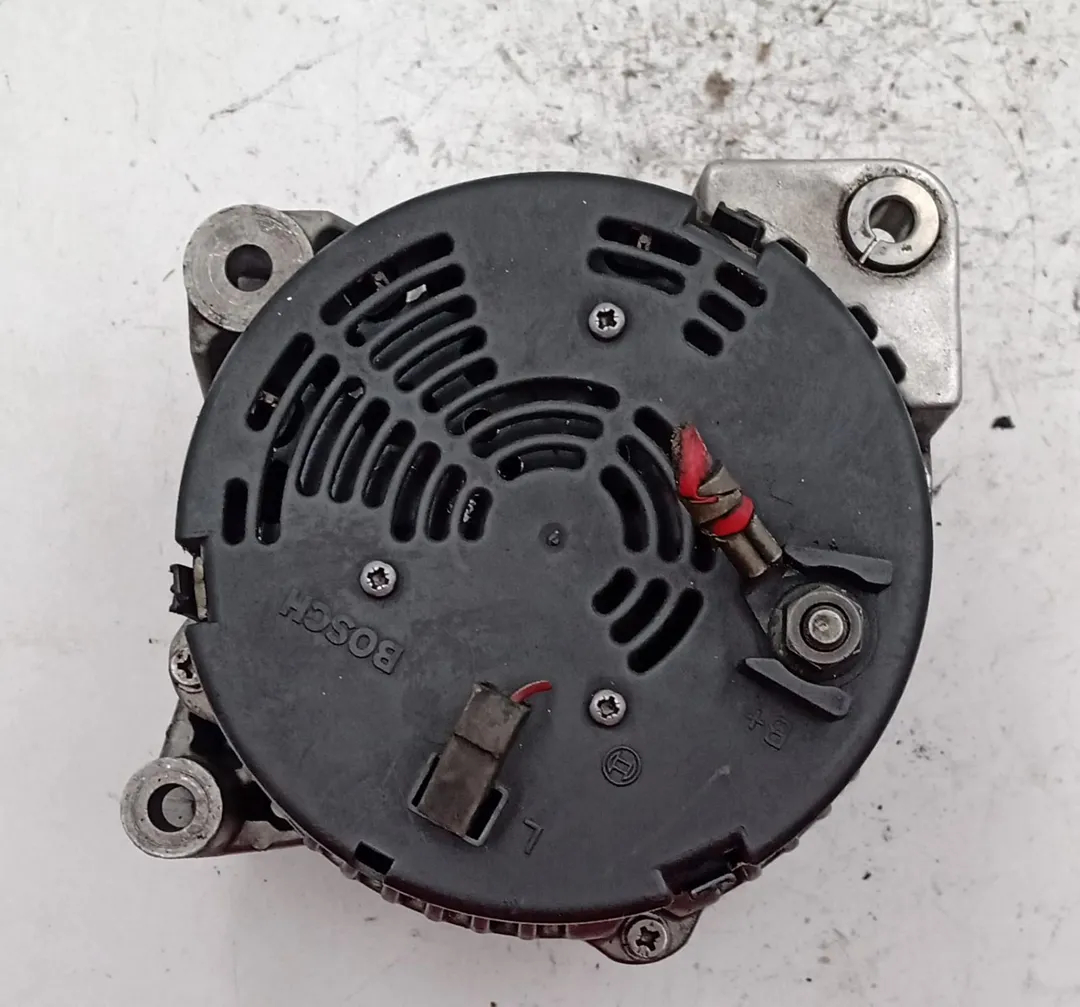 Alternatore 5003996 de Volvo 850 (854) 1991-1996 - pieza usada