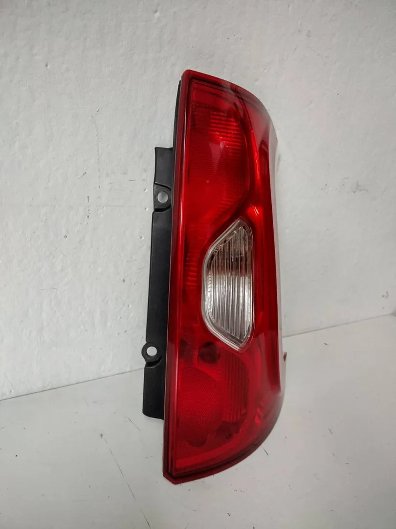 Farolim stop da mala direito 169A4000 52102350 de Fiat Panda (33) (12/11>04/17<) 0-0 - pieza usada