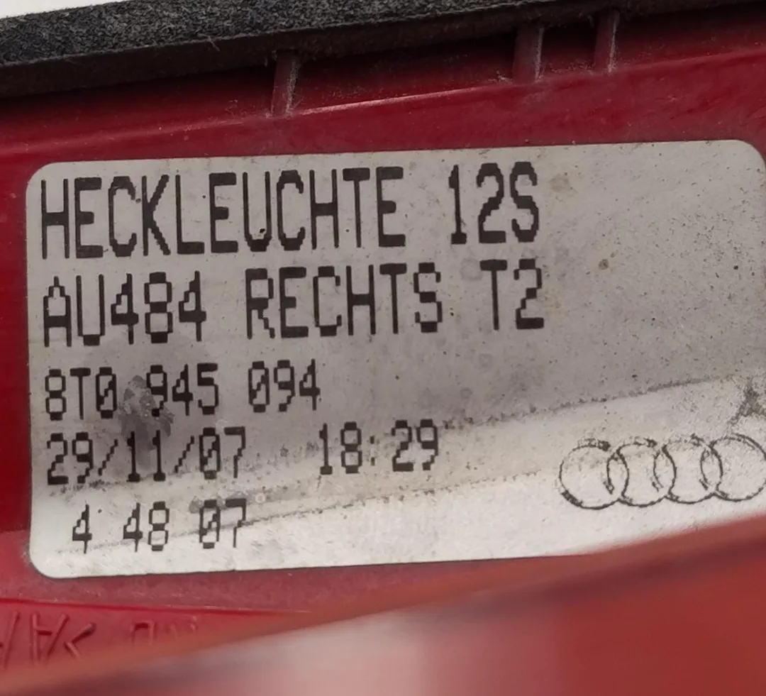 Piloto trasero derecho CAP 8T0945094 de Audi A5 (8t3) 2007-2012 con 370000 km - pieza usada
