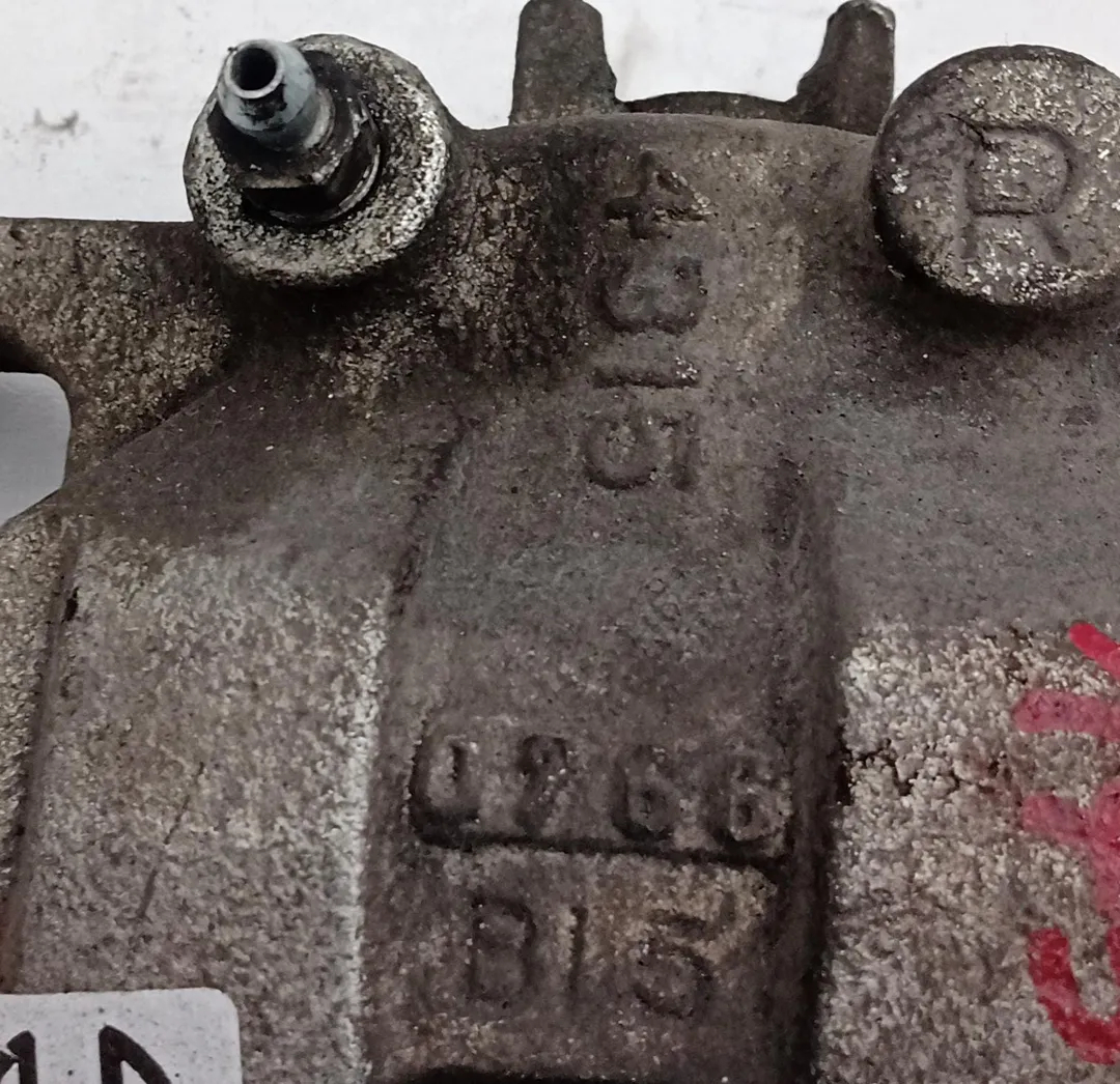 Pinza de freno delantera derecha K10C de Suzuki Baleno (fw, ew) 0-0 con 75874 km - pieza usada