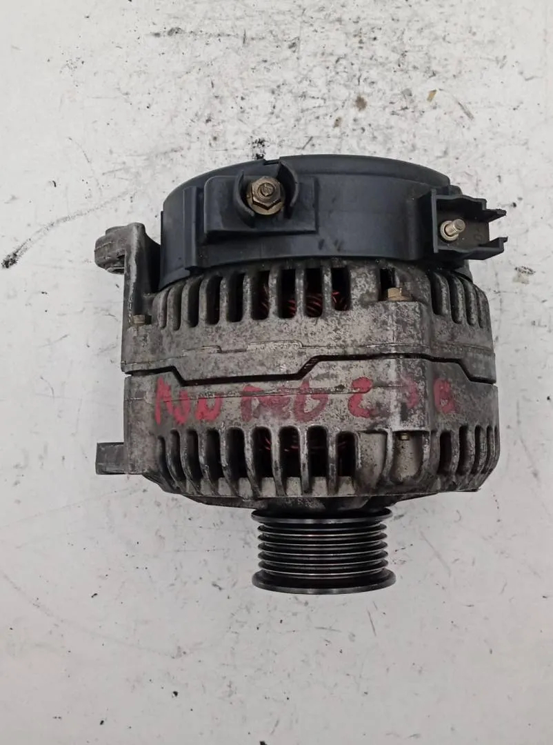 Alternator 1406092 de Ford Mondeo (fd) (12/92>06/97<) 1992-1997 - pieza usada