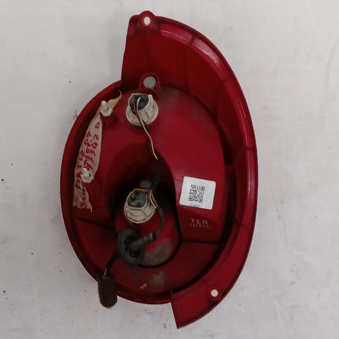 Piloto maletero derecho B10S1 96954017 de Chevrolet Matiz (m200, m250) 2005-2011 con 180000 km - pieza usada