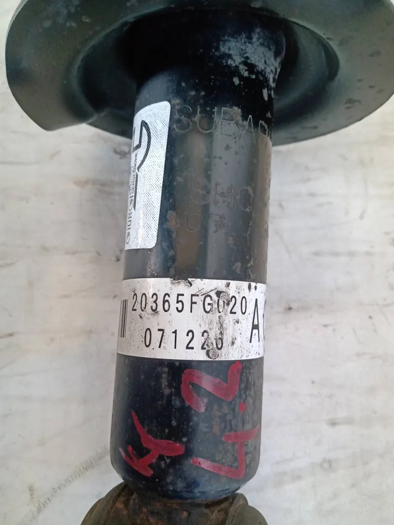 Amortiguador trasero izquierdo 20365FG0209L de Subaru Impreza hatchback (gr, gh, g3) 0-0 - pieza usada