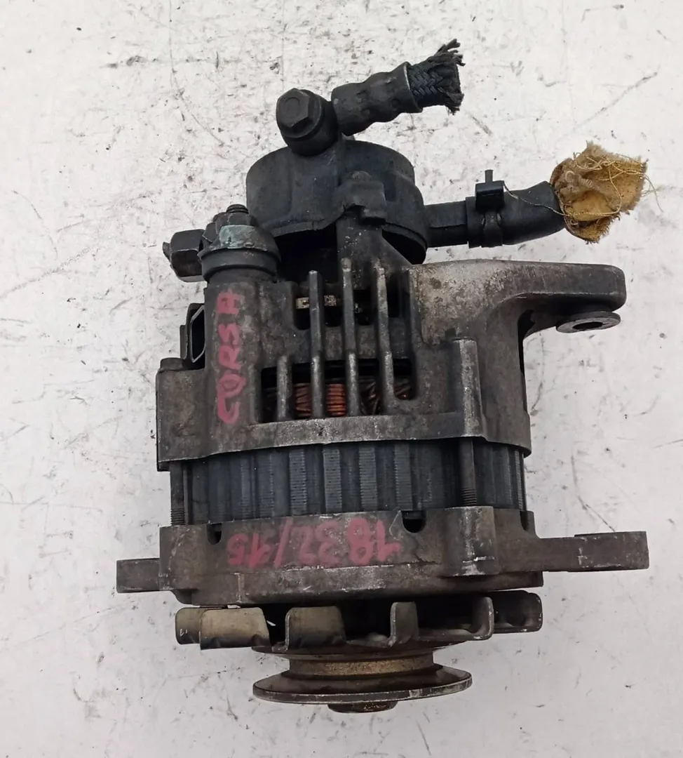Alternador de Opel Corsa (s93) (01/93>09/00<) 1993-2000 - pieza usada