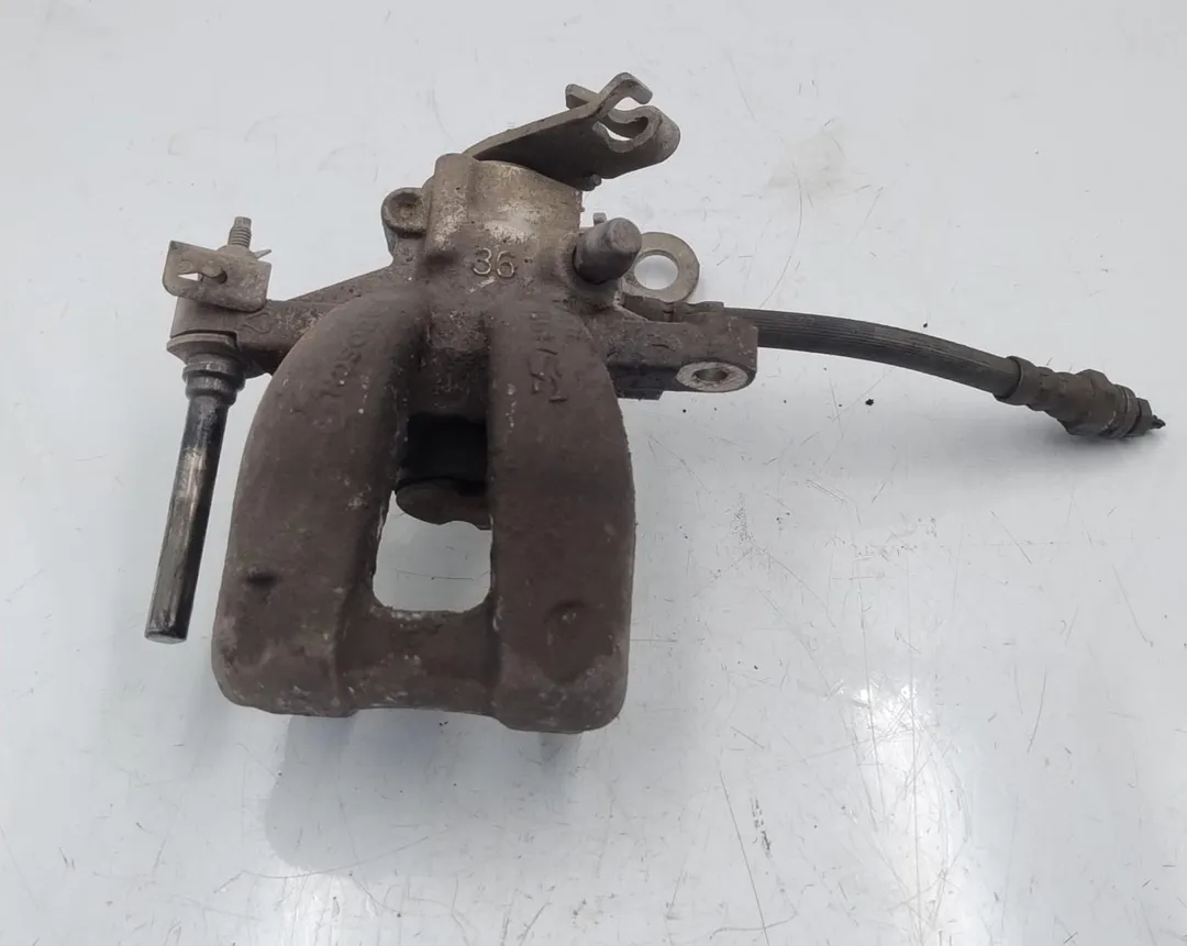 Pinza de freno trasera derecha 350A1000 de Fiat Punto (6u) (01/13>03/17<) 2013-2017 con 209000 km - pieza usada