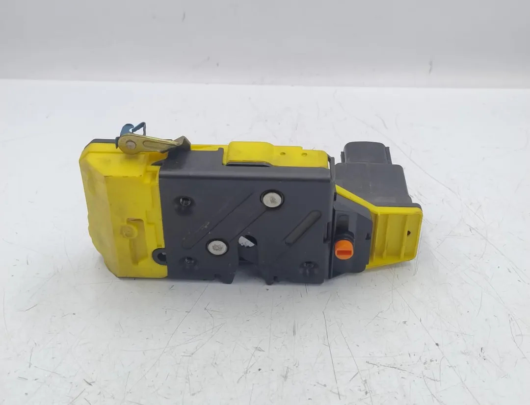 Cerradura puerta trasera derecha B5244T3 de Volvo Xc70 i cross country (295) 1999-2004 con 303000 km - pieza usada