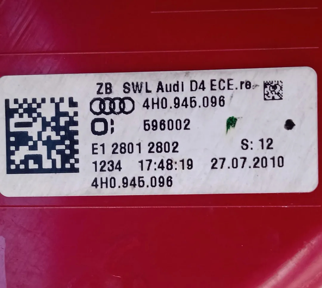 Feu arrière droit CDT 4H0945096 de Audi A8 d4 (4h2, 4h8, 4hc, 4hl) 0-0 - pieza usada