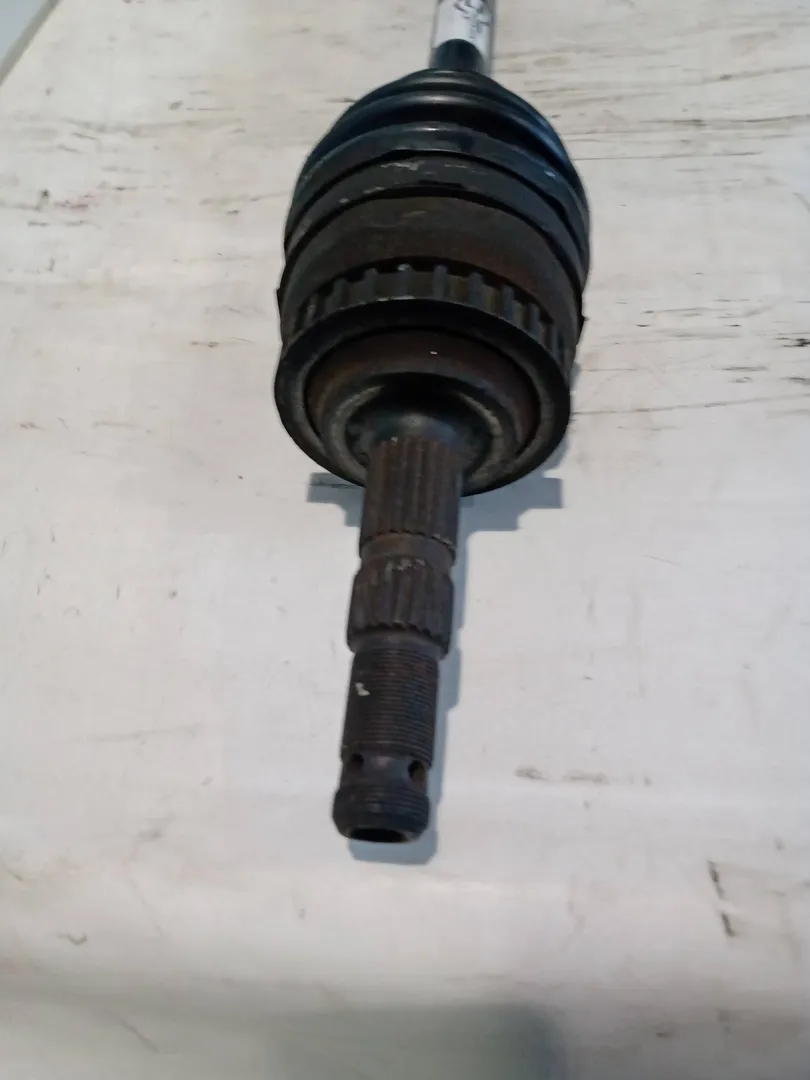 Eje delantero derecho Z14XEP de Opel Meriva a monospace (x03) 2004-2010 - pieza usada