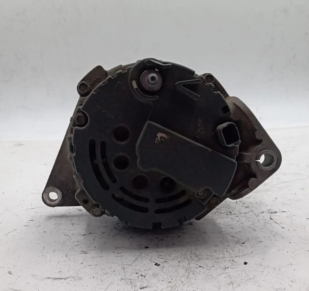 Alternador 7700436626 de Renault Megane 1a serie (01/96>09/99<) 1997-1999 - pieza usada