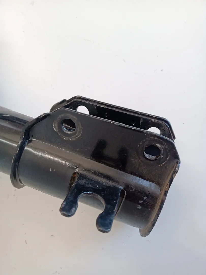 Amortiguador delantero izquierdo 176B4.000 71713674 de Fiat Punto (176_) 1994-1999 - pieza usada