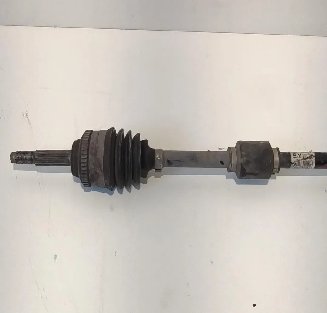Eje delantero derecho B12D1 de Chevrolet Aveo / kalos hatchback (t250, t255) 0-0 con 71000 km - pieza usada
