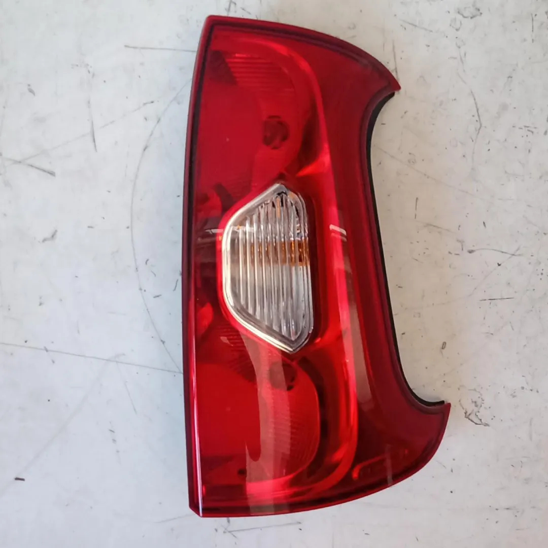Farolim stop da mala direito 169A4000 52102350 de Fiat Panda (312_, 319_) 2012-2022 con 7000 km