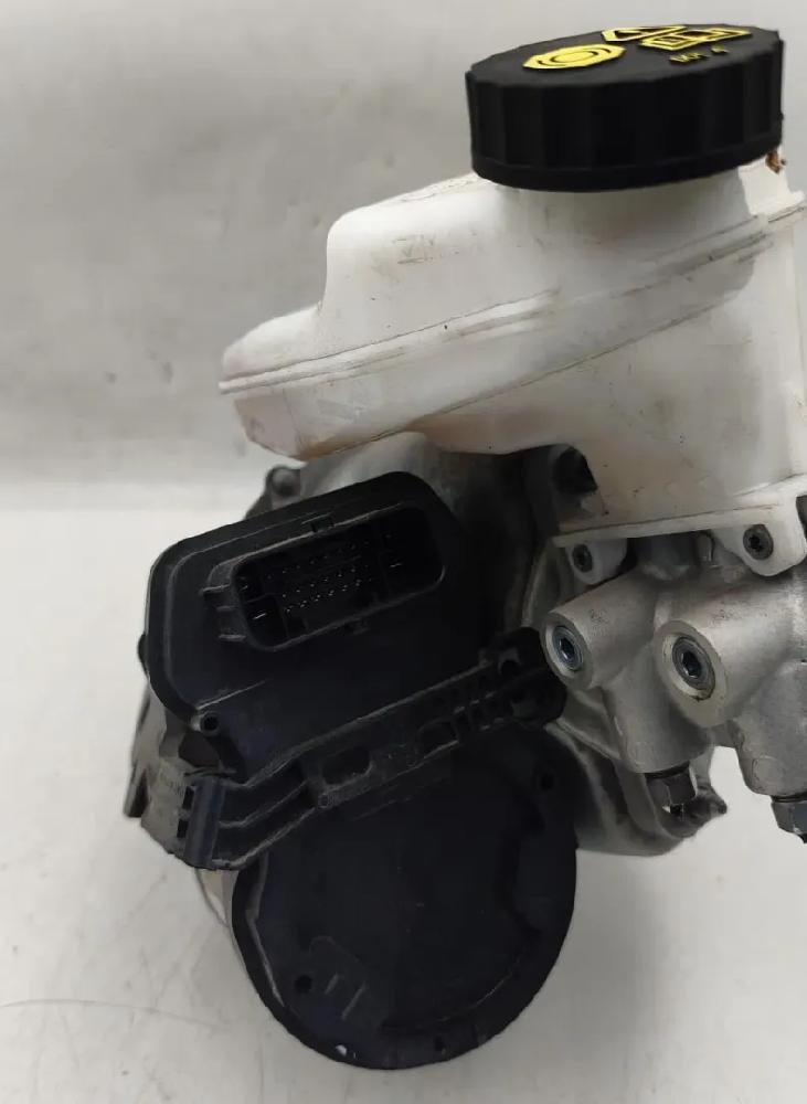 Pompa servosterzo 5G06 9841952080 de Peugeot 3008 suv (mc_, mr_, mj_, m4_) 2016-2023 - pieza usada
