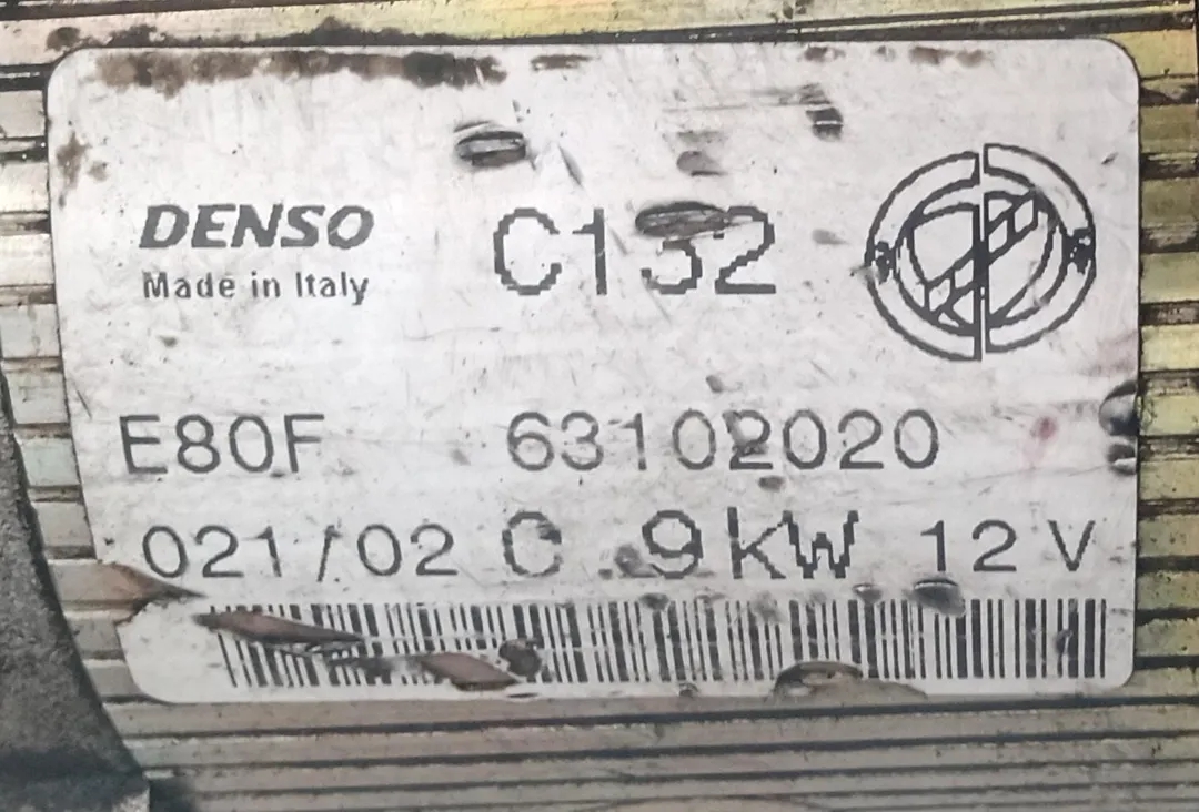 Starter motor de Fiat Punto (188_) 1999-2010 - pieza usada