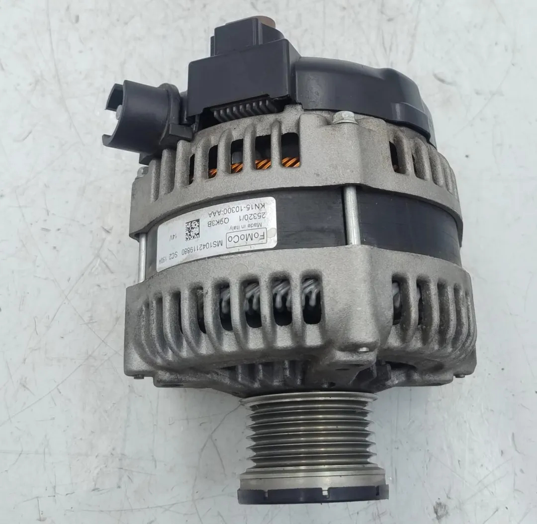 Alternador FSJA de Ford Fiesta vii (hj, hf) 2017-0 con 46000 km - pieza usada
