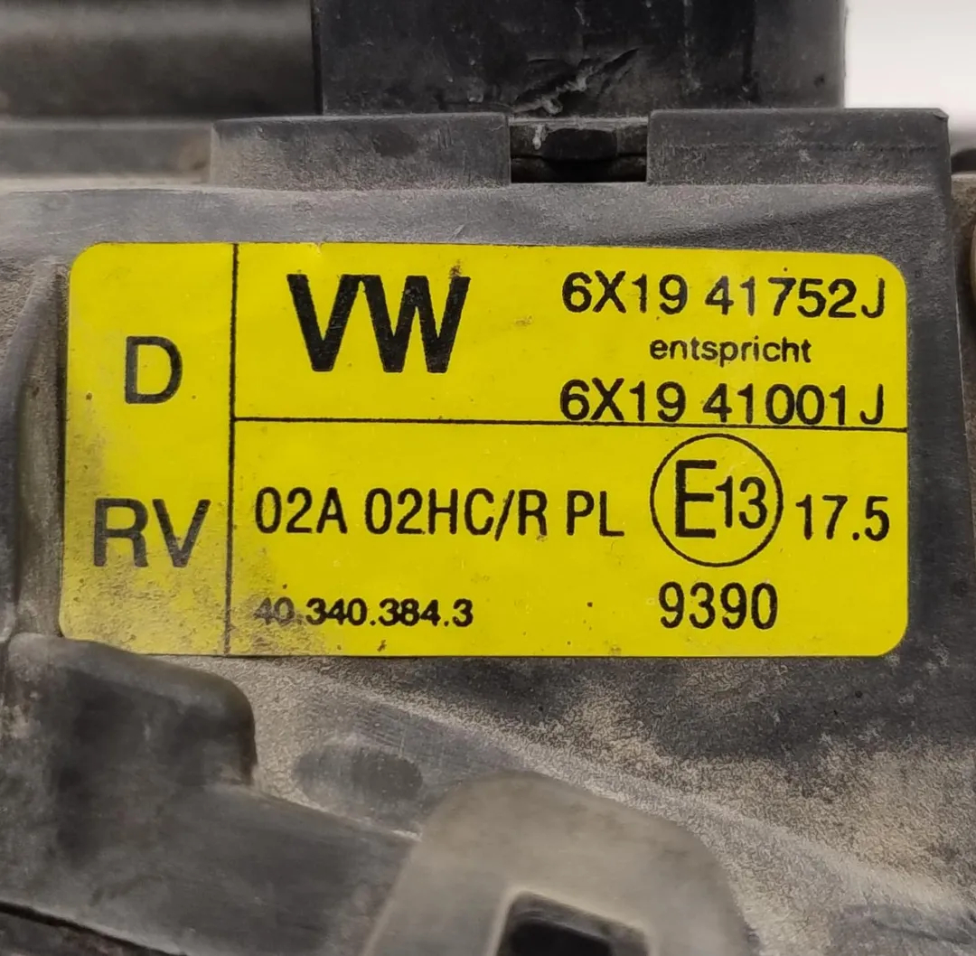 Scheinwerfer vorne rechts AHT de Volkswagen Lupo i (6x1, 6e1) 1998-2005 con 356000 km - pieza usada