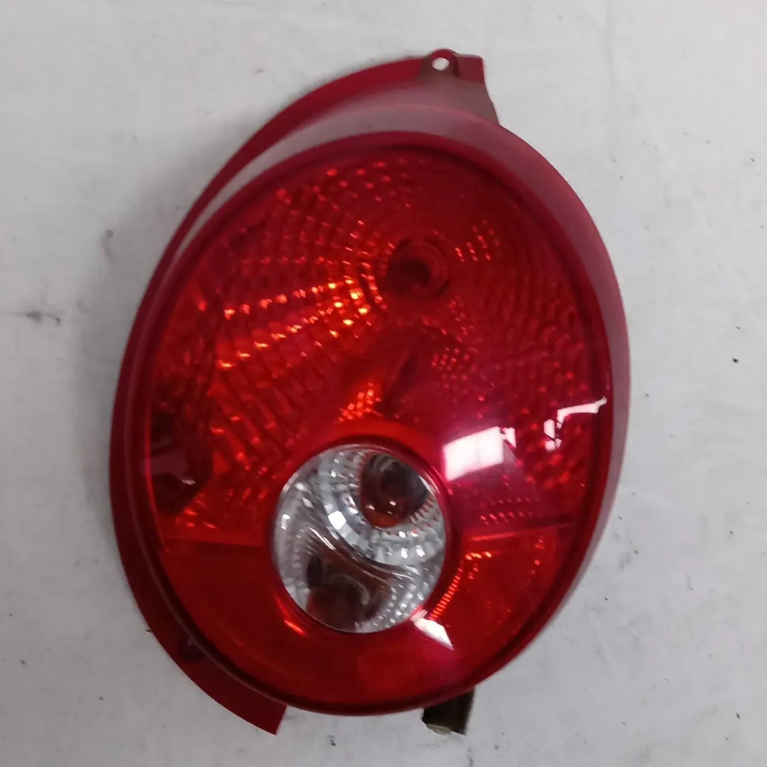 Scheinwerfer rechts kofferraum B10S1 96954017 de Chevrolet Matiz (m200, m250) 2005-2011 con 180000 km