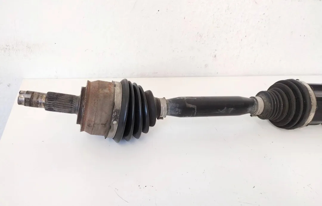 Eje delantero derecho 940B7000 de Alfa romeo Giulietta (940_) 2010-2016 con 85705 km - pieza usada