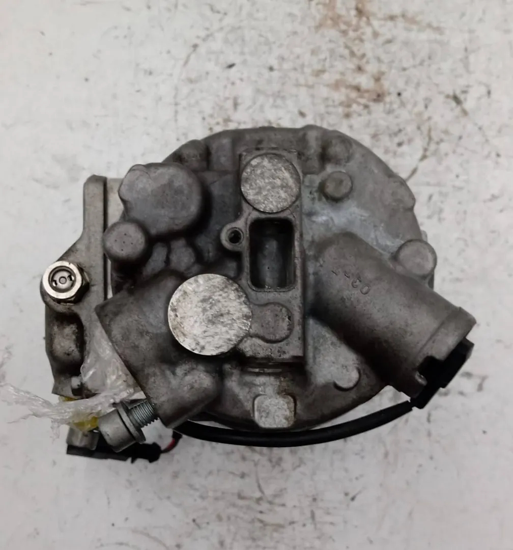 Compresor del aire acondicionado de Skoda Fabia ii combi (545) 2010-2014 - pieza usada